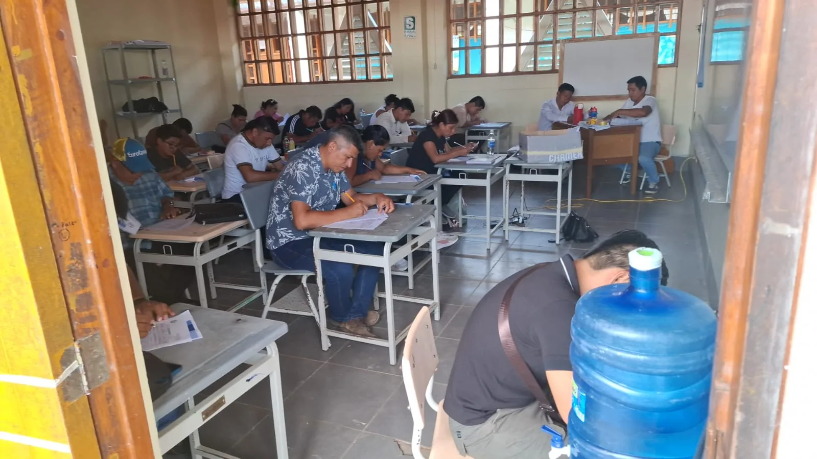 Docentes de secundaria en jornada de evaluación diagnóstica
